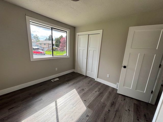 13420 N Stephanie Ct, Mead, WA 99021