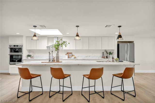 9130 Belcastro Street, Las Vegas, NV 89113
