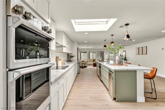 9130 Belcastro Street, Las Vegas, NV 89113