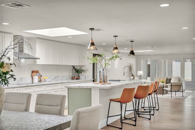 9130 Belcastro Street, Las Vegas, NV 89113