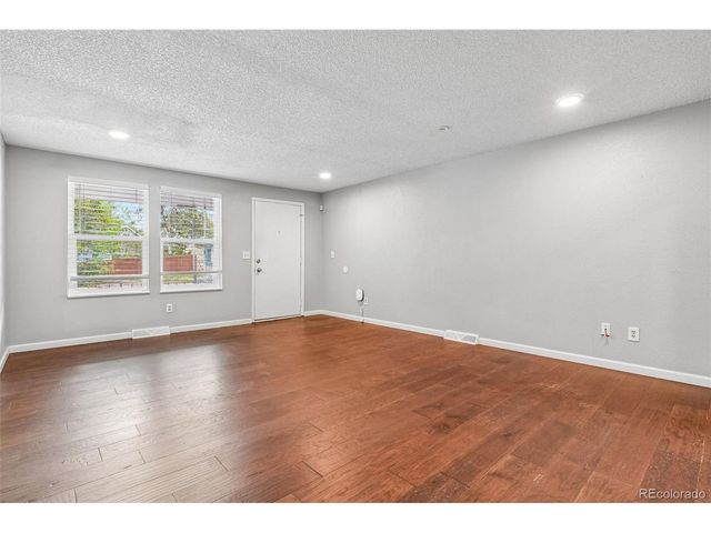9339 W 76th Ave, Arvada, CO 80005