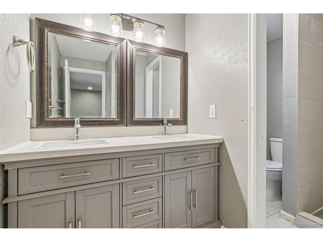 9339 W 76th Ave, Arvada, CO 80005