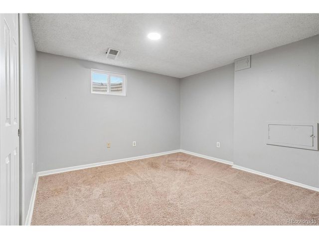 9339 W 76th Ave, Arvada, CO 80005