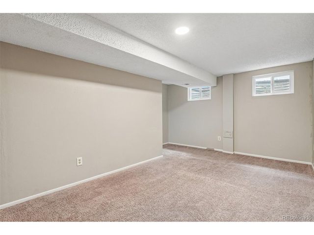9339 W 76th Ave, Arvada, CO 80005