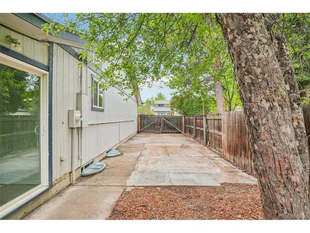 9339 W 76th Ave, Arvada, CO 80005