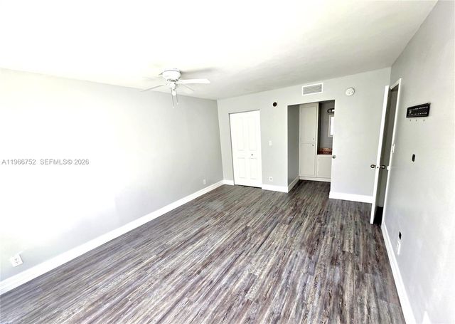 17021 N Bay Road 324, Sunny Isles Beach, FL 33160