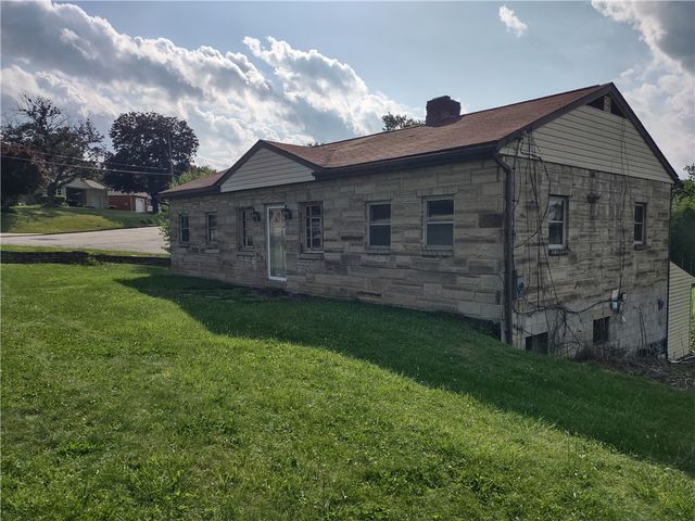 1035 Ohio Street, Jeannette, PA 15644