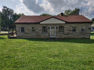 1035 Ohio Street, Jeannette, PA 15644