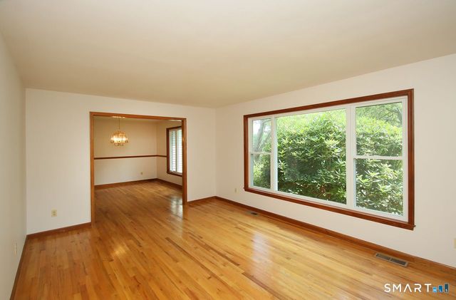 328 Saybrook Road, Orange, CT 06477