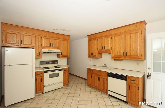 328 Saybrook Road, Orange, CT 06477