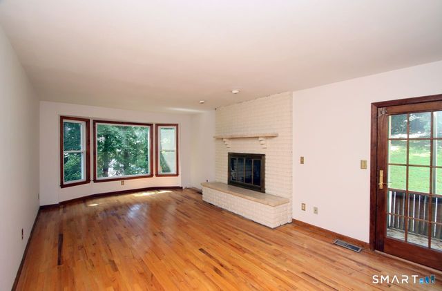328 Saybrook Road, Orange, CT 06477