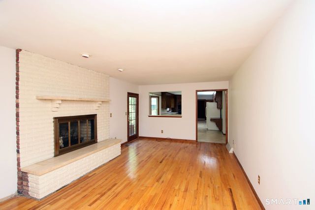 328 Saybrook Road, Orange, CT 06477