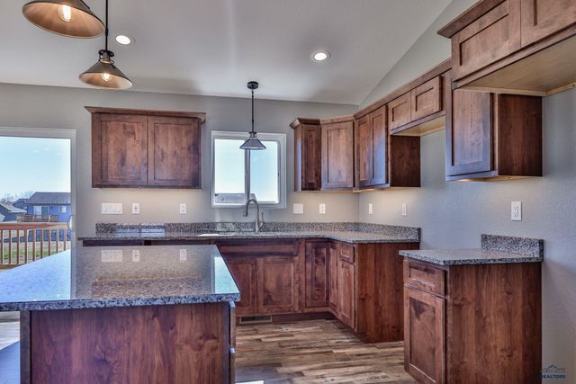 6694 RECEDA ST, Rapid City, SD 57703