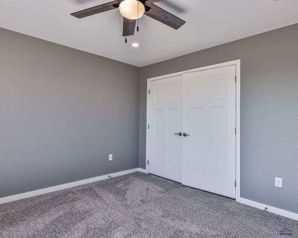 6694 RECEDA ST, Rapid City, SD 57703