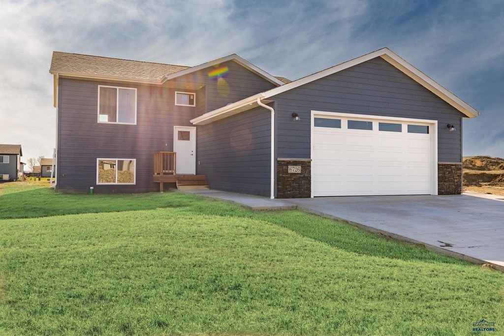 6694 RECEDA ST, Rapid City, SD 57703