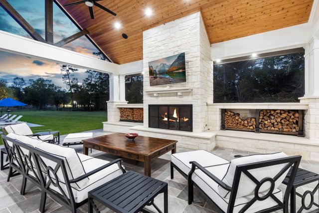 15240 Saddlewood Drive, Conroe, TX 77384