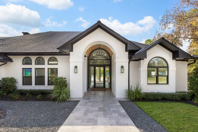 15240 Saddlewood Drive, Conroe, TX 77384