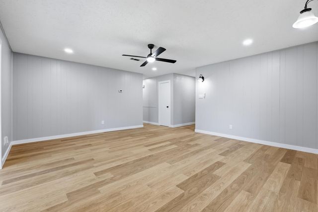1909 Schumac Lane, Bedford, TX 76022