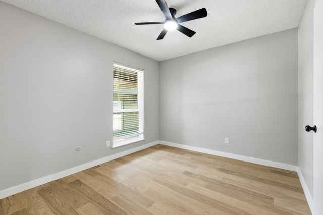 1909 Schumac Lane, Bedford, TX 76022