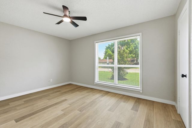 1909 Schumac Lane, Bedford, TX 76022