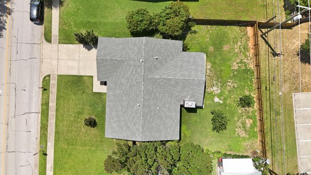 1909 Schumac Lane, Bedford, TX 76022