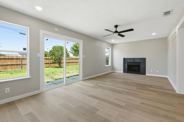 1909 Schumac Lane, Bedford, TX 76022