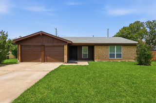 1909 Schumac Lane, Bedford, TX 76022