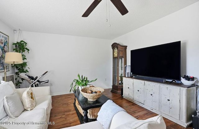 11077 JENNY WREN Road, Brooksville, FL 34614