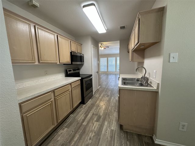1409 Misty Meadow Drive, Midlothian, TX 76065