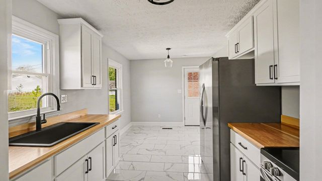 120 Lynnwood Drive, Frankfort, KY 40601