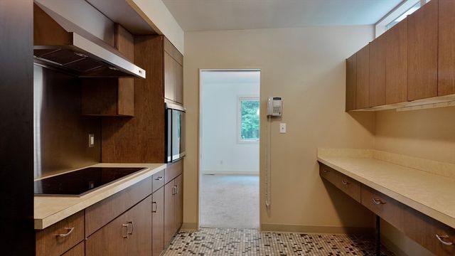 14 Overlook Dr, Weston, MA 02493