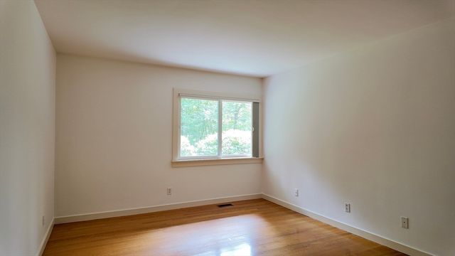 14 Overlook Dr, Weston, MA 02493