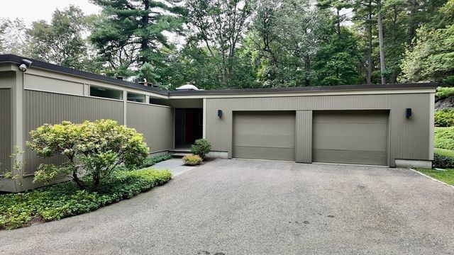 14 Overlook Dr, Weston, MA 02493