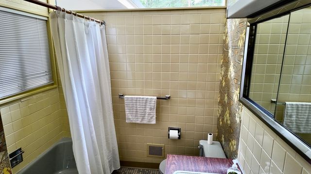 14 Overlook Dr, Weston, MA 02493