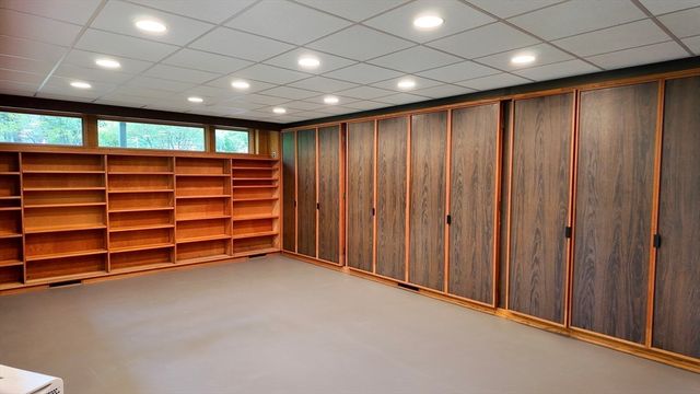 14 Overlook Dr, Weston, MA 02493