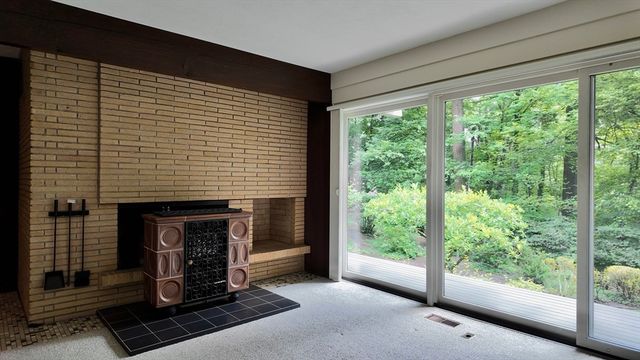 14 Overlook Dr, Weston, MA 02493