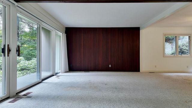 14 Overlook Dr, Weston, MA 02493