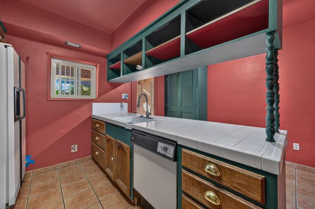 2218 N Arthur Avenue, Fresno, CA 93705