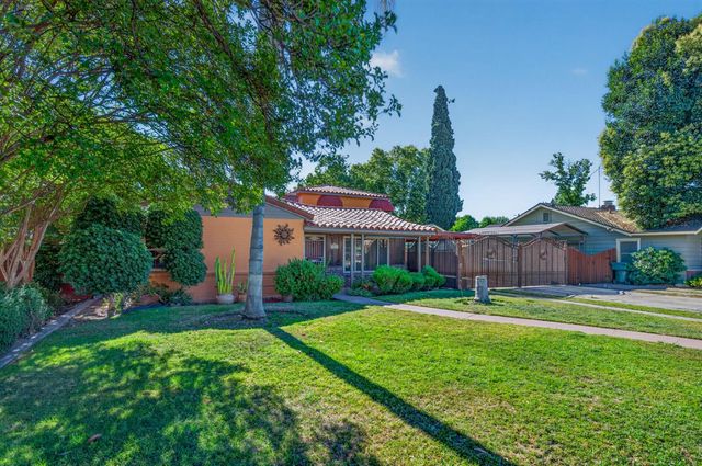 2218 N Arthur Avenue, Fresno, CA 93705