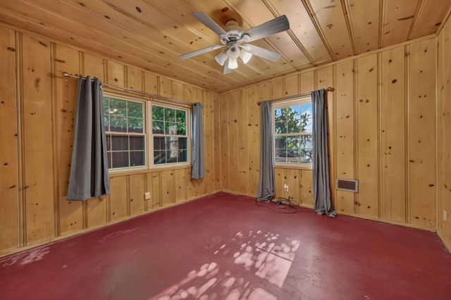 2218 N Arthur Avenue, Fresno, CA 93705