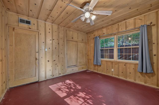 2218 N Arthur Avenue, Fresno, CA 93705