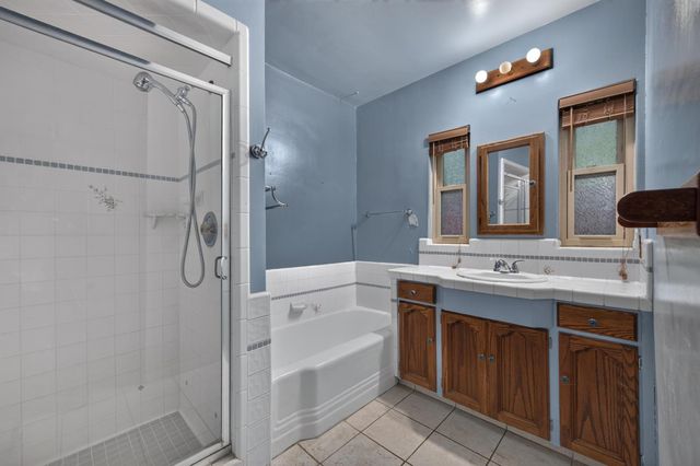 2218 N Arthur Avenue, Fresno, CA 93705