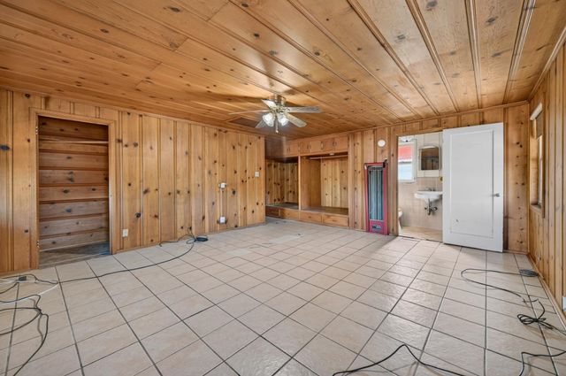 2218 N Arthur Avenue, Fresno, CA 93705