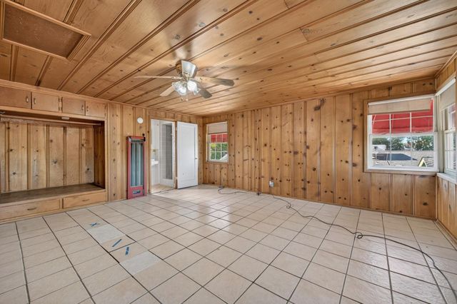 2218 N Arthur Avenue, Fresno, CA 93705