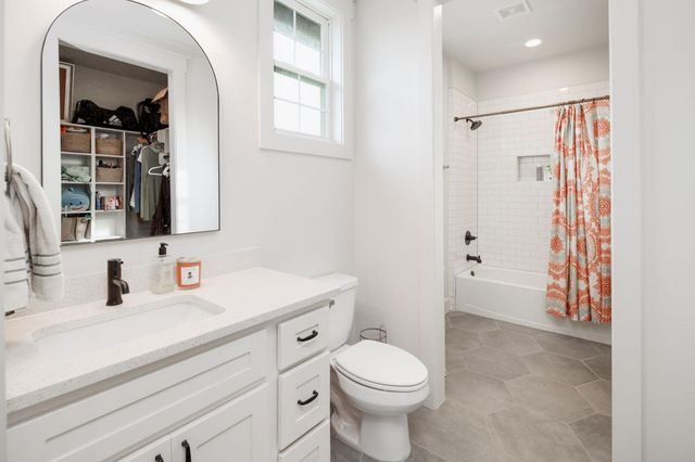 1210 Walton Drive, College Station, TX 77840