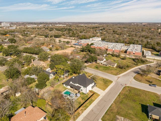 1210 Walton Drive, College Station, TX 77840