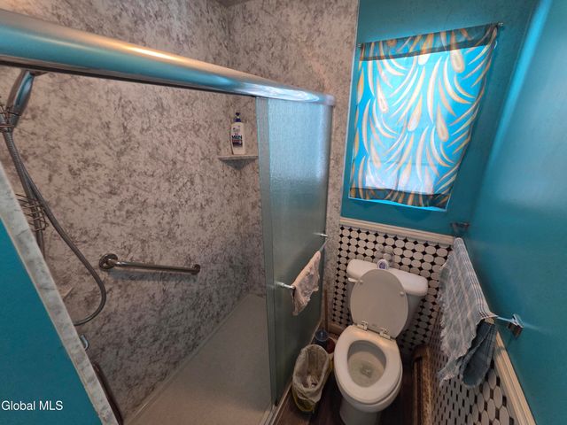 7 Woodridge Circle, Halfmoon, NY 12065