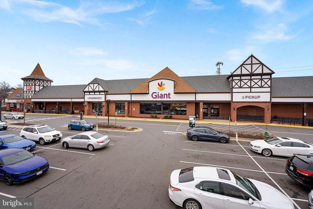 2467 CYPRESS GREEN LN, Herndon, VA 20171