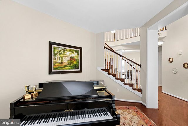 2467 CYPRESS GREEN LN, Herndon, VA 20171