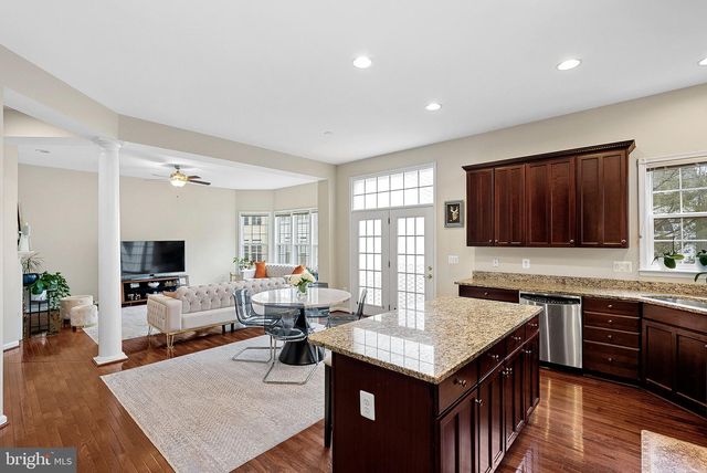 2467 CYPRESS GREEN LN, Herndon, VA 20171